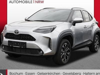 Neu Toyota Yaris Cross 130 PS (95 kW) 2025 Silber SUV