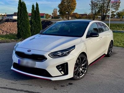 Weiß Gebraucht 2019 Kia ProCeed GT GT Kleinwagen | 17.200 € (Guter Preis)