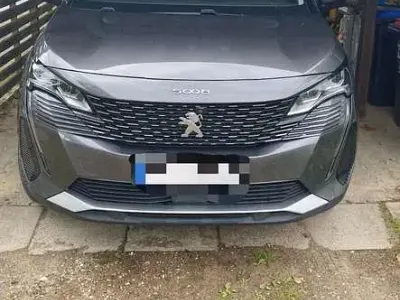 Gebraucht Peugeot 5008 Allure 131 PS (96 kW) 2017 Grau Kombi