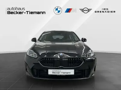 Gebraucht BMW 120 Shadowline 156 PS (114 kW) 2025 Saphirschwarz Kleinwagen