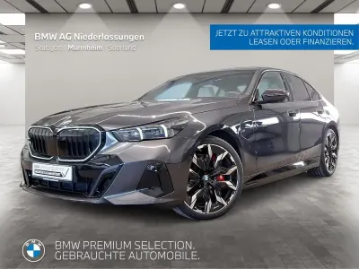 Gebraucht BMW 550e M Sport 489 PS (359 kW) 2025 Grau Limousine