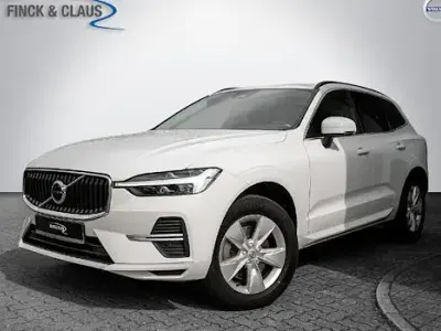 Używany Volvo XC60 Momentum 197 KM (144 kW) 2022 Biały SUV