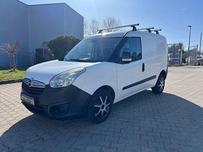 Gebraucht Opel Combo Edition 95 PS (69 kW) 2017 Weiß Van / Kleinbus