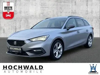 Używany Seat Leon FR-Line 150 KM (110 kW) 2022 Srebrny Sedan/Limuzyna