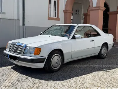 Used Mercedes 230 132 HP (97 kW) 1990 White Coupe
