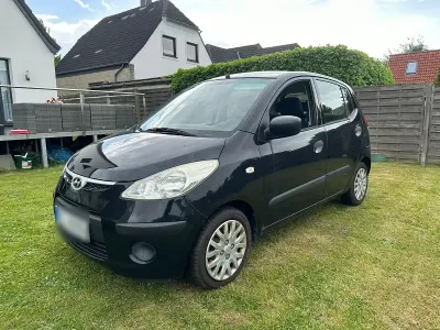 Gebraucht Hyundai i10 68 PS (50 kW) 2010 Schwarz Kleinwagen