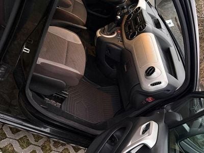 Gebraucht Peugeot Partner Tepee Active 114 PS (83 kW) 2014 Schwarz Van / Kleinbus