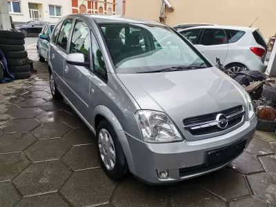 Gebraucht Opel Meriva Edition 90 PS (66 kW) 2005 Starsilber 147 Van / Kleinbus