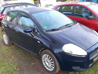 Gebraucht Fiat Grande Punto 65 PS (47 kW) 2009 Blau Kleinwagen