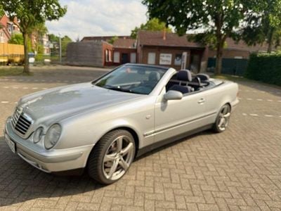 Gebraucht Mercedes CLK200 Elegance 136 PS (100 kW) 1999 Silber Cabrio
