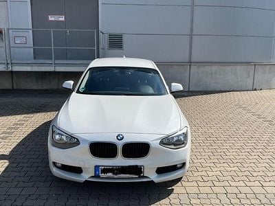 Gebraucht BMW 114 102 PS (75 kW) 2014 Weiß Kleinwagen