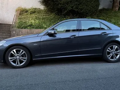 Gebraucht Mercedes E200 136 PS (100 kW) 2009 Grau Limousine