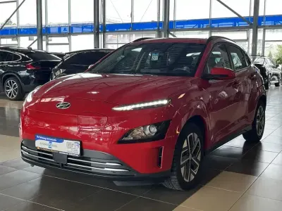 Gebraucht Hyundai Kona Select 100 kW (136 PS) 2022 Rot SUV
