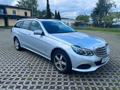 gebraucht Mercedes E220 T BlueTEC 9G-TRONIC