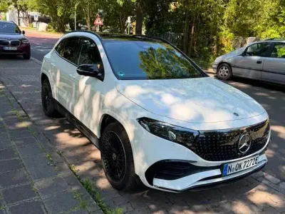 Gebraucht Mercedes EQA300 AMG line 167 kW (228 PS) 2024 Weiß SUV
