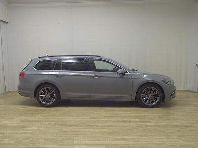 Gebraucht VW Passat Business 150 PS (110 kW) 2022 Grau Kombi