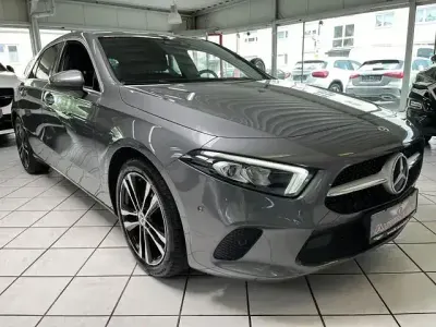 Gebraucht Mercedes A200 AMG Edition 1 163 PS (119 kW) 2020 Grau Limousine