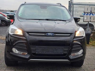 Usata Ford Kuga Trend 120 CV (88 kW) 2015 Nero SUV