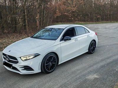 Gebraucht Mercedes A180 AMG 116 PS (85 kW) 2019 Polarweiss Limousine