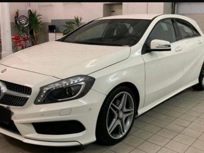 Gebraucht Mercedes A180 Sport 122 PS (89 kW) 2014 Weiß Limousine