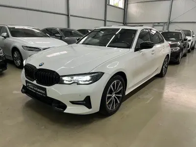 Używany BMW 320 Sport Line 190 KM (139 kW) 2021 Biały Sedan/Limuzyna