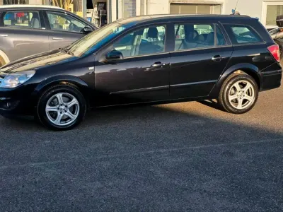 Gebraucht Opel Astra 150 PS (110 kW) 2008 Schwarz Kombi