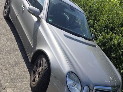 Mercedes E220