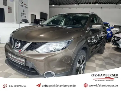 Gebraucht Nissan Qashqai N-Connecta 163 PS (119 kW) 2016 Braun SUV