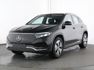 Gebraucht Mercedes EQA250 139 kW (190 PS) 2025 Metalliclack kosmosschwarz SUV