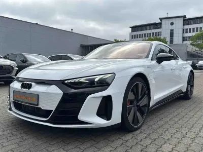 Gebraucht Audi e-tron GT quattro Sport 350 kW (476 PS) 2022 Ibisweiß Limousine