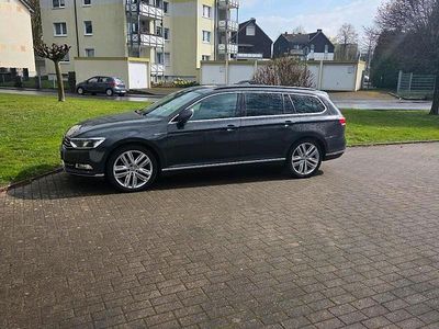 Grau Gebraucht 2018 VW Passat Kombi | 14.200 € (Guter Preis)