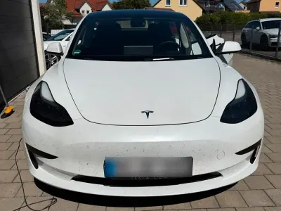 Gebraucht Tesla Model 3 11 kW (15 PS) 2021 Weiß Limousine
