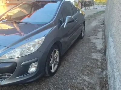 Gebraucht Peugeot 308 Platinum 150 PS (110 kW) 2009 Silber Limousine