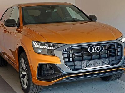 Gebraucht Audi Q8 Ambiente 462 PS (339 kW) 2022 Sakhirgold (metallic) SUV