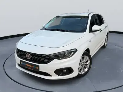 Gebraucht Fiat Tipo Easy 95 PS (69 kW) 2016 Weiß Limousine