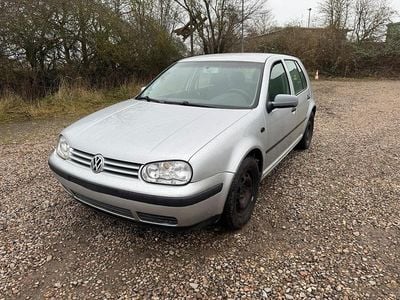 Silber Gebraucht 2003 VW Golf IV Kleinwagen | 1.600 € (Fairer Preis)