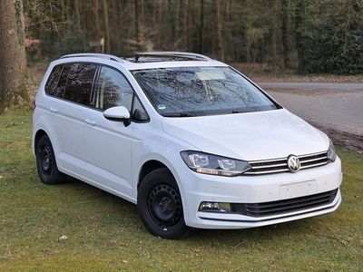 Gebraucht VW Touran Sound 150 PS (110 kW) 2017 Weiß Van / Kleinbus