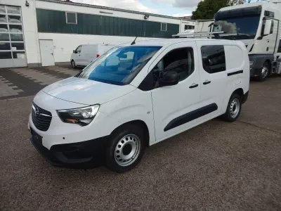 Gebraucht Opel Combo 131 PS (96 kW) 2023 Weiß Van / Kleinbus