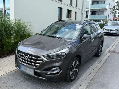 Gebraucht Hyundai Tucson Premium 177 PS (130 kW) 2016 Grau SUV
