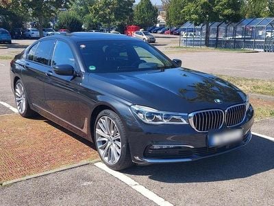 Gebraucht BMW 730 Efficient Dynamics 265 PS (194 kW) 2019 Grau Limousine