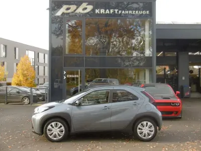 Usata Toyota Aygo X Edition 72 CV (52 kW) 2024 Grigio SUV