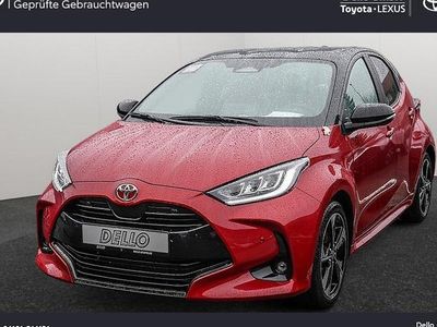 Neu Toyota Yaris Hybrid Plus 131 PS (96 kW) 2025 Rot Limousine