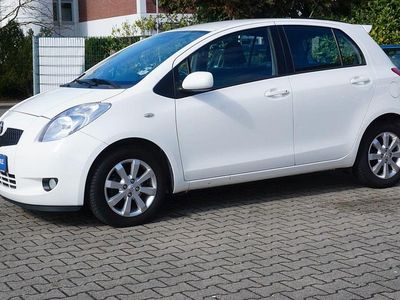 Gebraucht Toyota Yaris Cool 87 PS (63 kW) 2009 Weiß Kleinwagen