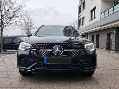 Schwarz Gebraucht 2019 Mercedes GLC200 AMG line SUV | 34.000 €