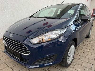 Usado Ford Fiesta Ambiente 60 HP (44 kW) 2015 Azul Citadino