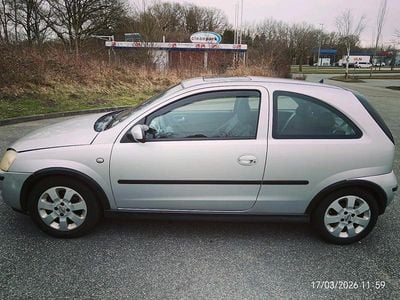 Usata Opel Corsa 90 CV (66 kW) 2004 Argento Utilitaria