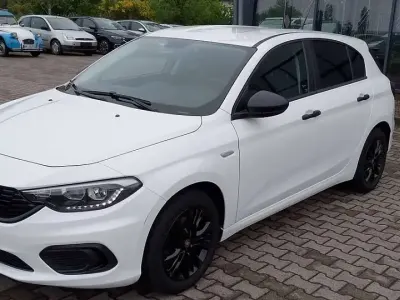 Gebraucht Fiat Tipo Street 95 PS (69 kW) 2020 Gelato weiss Kleinwagen