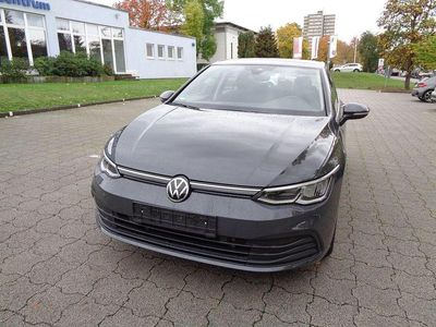 Gebraucht VW Golf Life 131 PS (96 kW) 2020 Grau Limousine