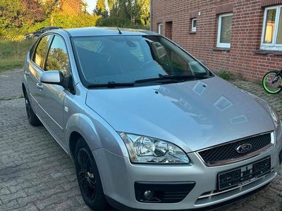 Gebraucht Ford Focus 2005 Grau Limousine