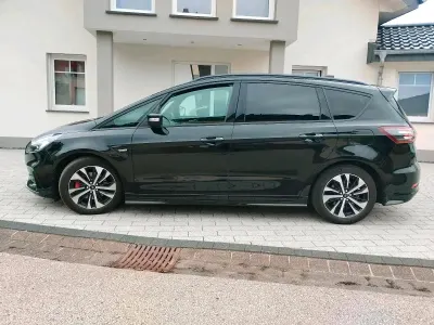 Gebraucht Ford S-MAX ST-Line 190 PS (139 kW) 2020 Schwarz Van / Kleinbus
